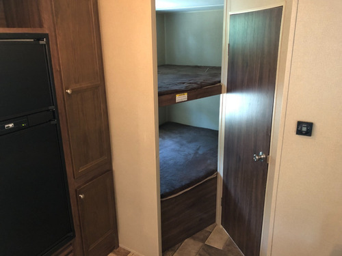 Imagen 12 de 15 de Motor Home Casa Rodante 2016 Coleman 28 Pies Trailer Home Ac