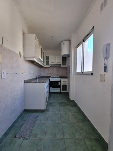 Imagen 4 de 11 de 4 Amb C/terraza - Güemes - Paseo Aldrey - único
