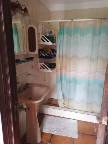 Imagen 3 de 9 de Alquiler Casa Con Parque - 2 Ambientes - Villa Primera