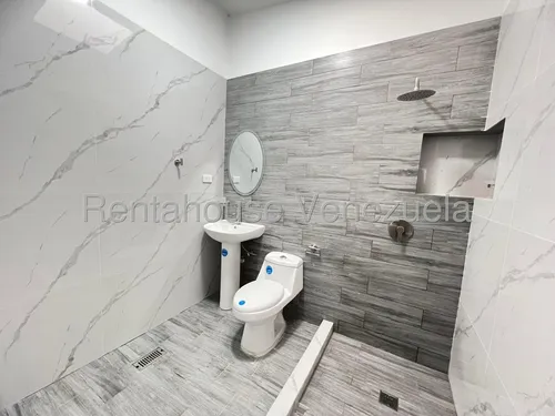 Bella Casa En Alto Prado