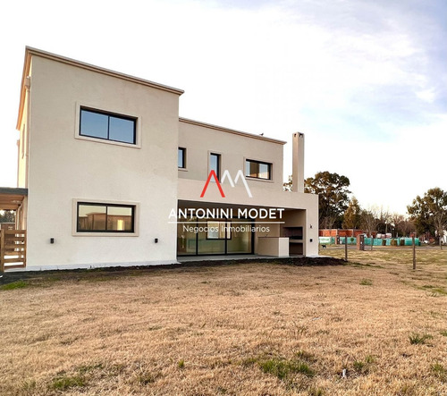 Imagen 8 de 18 de Antonini Modet - Casa En Alquiler En Santa Emilia