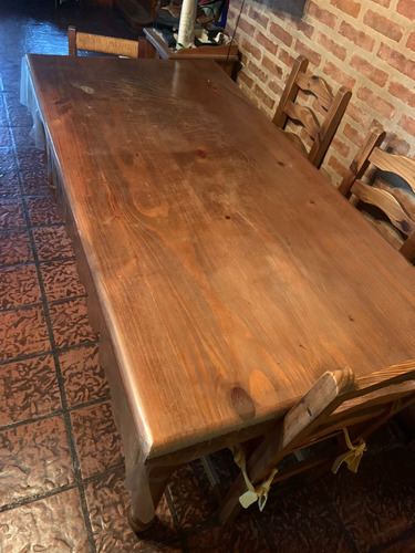 Mesa De Comedor De Madera