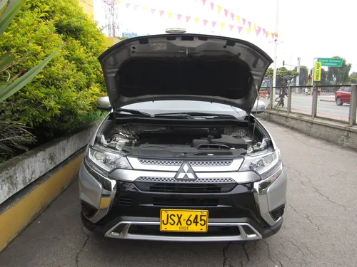 Mitsubishi Outlander 2.4 Kaiteki At 7 Psj