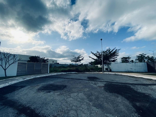 Imagen 6 de 10 de Amplio Terreno En Privada Residencial Al Norte De Mérida. Construye Ahora.