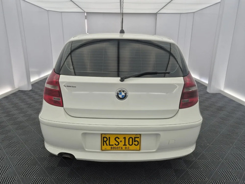 BMW 116i 2011 Hatchback 3 puertas con Sunroof y Llantas Runf