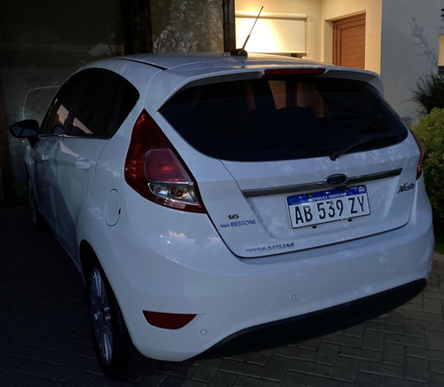 Imagen 3 de 4 de Ford Fiesta Titanium At