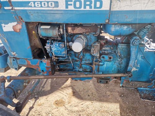 Imagen 9 de 10 de Tractor Agricola Ford 4600 4x2 59 Hp