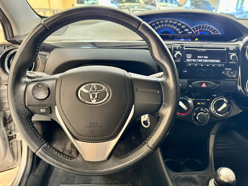 Toyota Etios 1.5 Cross