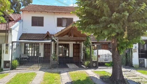 Imagen 2 de 14 de Triplex En Venta En Castelar Sur