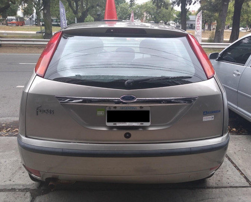 Ford Focus 2005 2.0 Ghia - Juan Manuel Autos