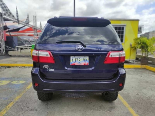 Imagen 5 de 14 de Toyota Fortuner