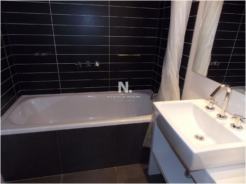 Ocean Drive Ii Piso Alto. Vende Alquila- Ref: 127