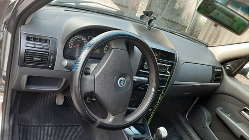 Fiat Siena 2006 1.0 Fire Flex 4p