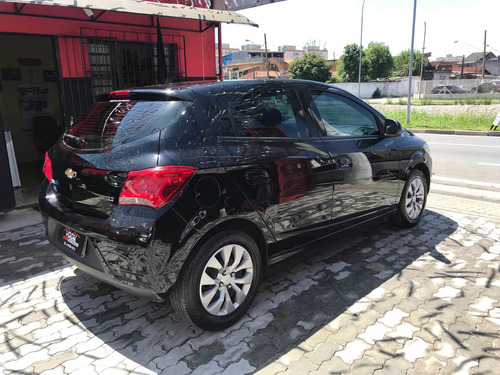Imagem 4 de 14 de Chevrolet Onix 2017 1.4 Lt Aut. 5p