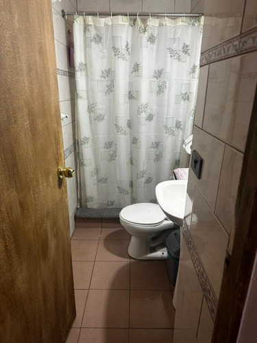 Casa En Venta En Los Ministros, Barrio Las Rosas. Maipú