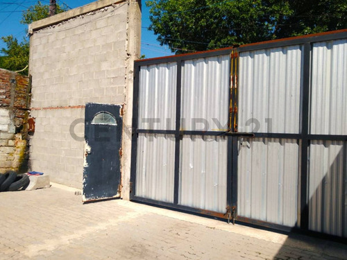 Venta Galpón Con Oficinas En Felipe More 1800