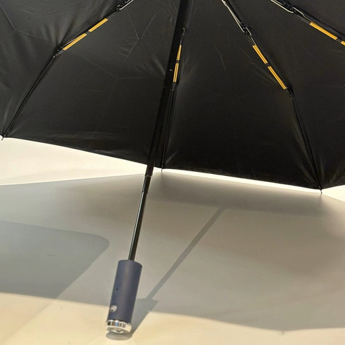 Paraguas Totalmente Automáticas Con Linterna Led Giratoria Negro