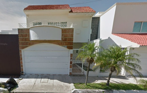Estrena Esta Propiedad Ubicada En La Colonia Costa De Oro, Ver. Kr