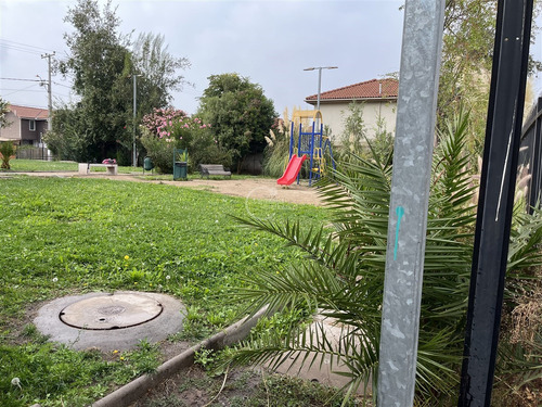 Casa En Venta De 3 Dorm. En Buín