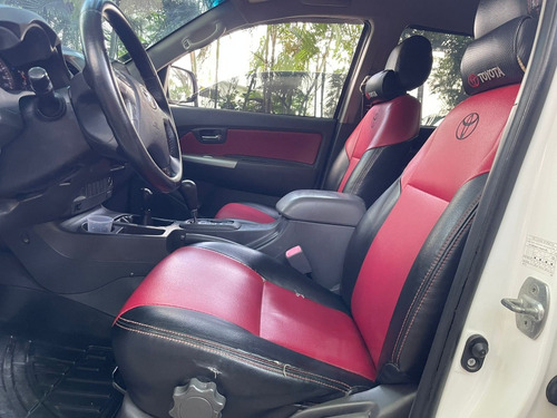 Imagen 10 de 15 de Toyoya Hilux Hilux Americana