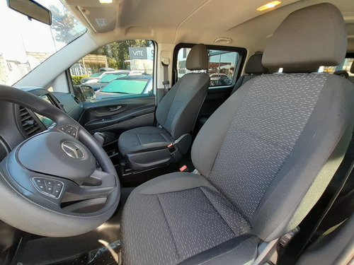 Imagen 11 de 16 de Mercedes Benz Vito 111 Cdi Furgon Plus Aa 2021