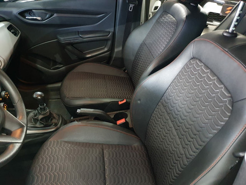 Imagem 3 de 5 de Chevrolet Onix 2018 1.0 Joy 5p,completo,conservado
