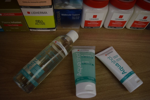 Imagen 4 de 10 de Aquashot Locion + Crema + Exfoliante Lidherma