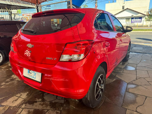 Chevrolet Onix HATCH LT 1.0 8V FlexPower 5p Mec.