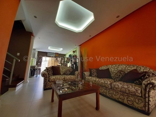 Imagen 4 de 13 de Townhouse En Venta Trigal Norte 22-12136 Yudermy M. 0414-4115155