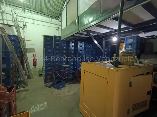 Fondo Comercio Negocio En Venta En Zona De Alto Trafico Av Ayacucho Con Cavas Cuartos Exhibidores Inventario Estef 25-4870