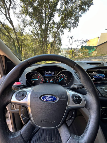 Ford Escape 2.5 Se Plus Mt
