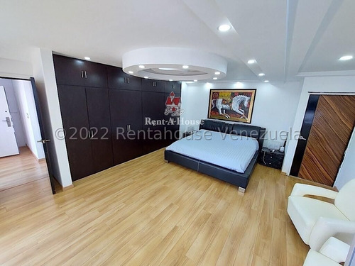 Imagen 13 de 30 de Casa_en_venta_en_caracas_en_alto-hatillo_rah-22-27014 Orlando Figueira 04125535289/04242942992