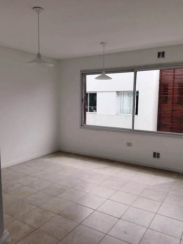Imagen 5 de 10 de Departamento En Alquiler En Muñiz
