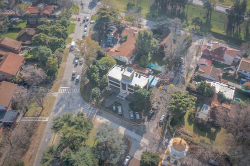 Alquiler De Oficina De 260 M2 En San Isidro