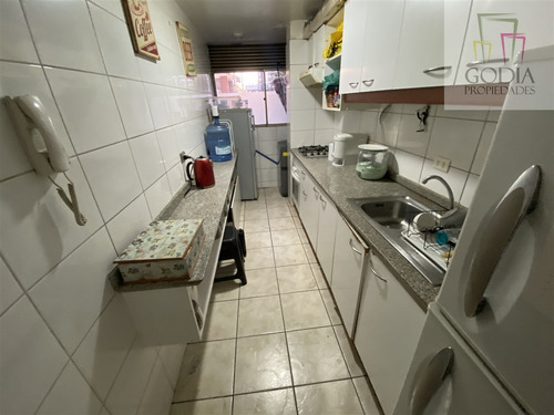 Departamento En Venta De 3 Dorm. En Macul
