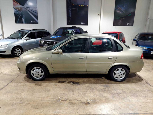 Imagen 12 de 13 de Chevrolet Classic 2010 1.4 Ls Aa+da