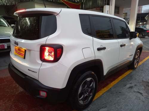 Imagem 6 de 7 de Jeep Renegade 2016 1.8 Sport Flex 5p