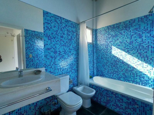 Casa 4 Dormitorios En Punta Ballena, Maldonado