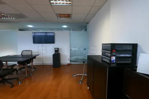 Oficina En Arriendo/venta En Chico Norte. Cod V1648
