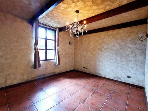 Imagen 13 de 14 de Renta De Casa De 4 Hab. Dentro De Residencial En Antigua G