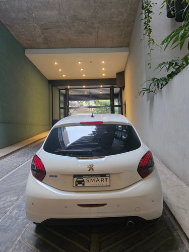 Peugeot 208 1.6 Allure Tiptronic