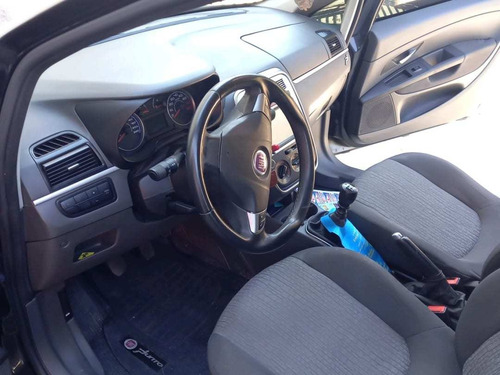 Imagem 8 de 12 de Fiat Punto Essence 1.6 16v Flex