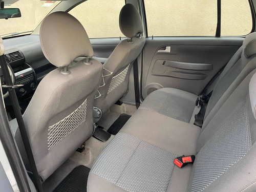 Imagen 11 de 13 de Volkswagen Fox 2008 1.6 Route 5 P