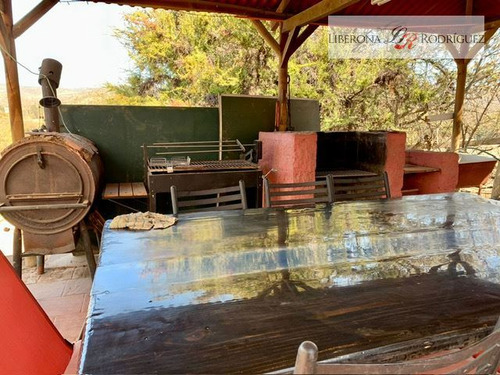 Casa En Venta De 8 Dorm. En Quilpué