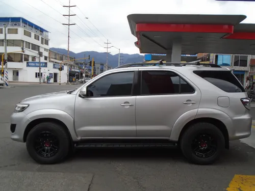 Toyota Fortuner 2.7l 4x4