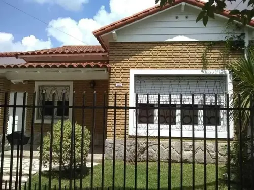 Casa En Venta En Castelar