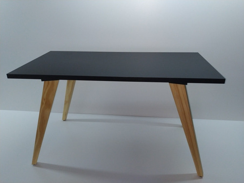 Mesa Ratona De Centro De Living Estilo Nórdico. Patas Madera