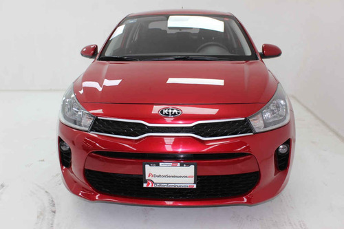 Imagen 2 de 13 de Kia Kia Rio Sedan 2018 4 Cilindros