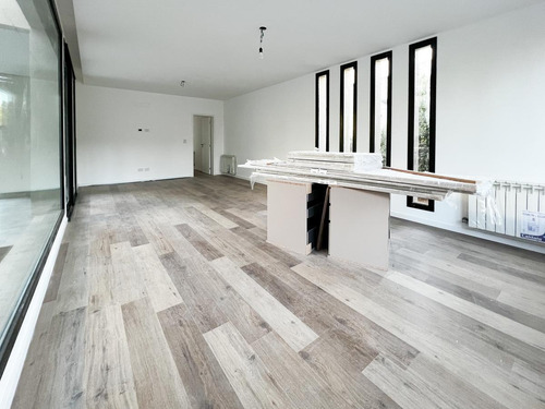 Imagen 3 de 19 de Casa - Miraflores (funes Hills)