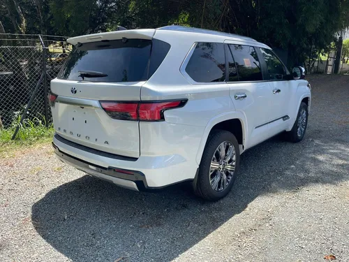 Toyota Sequoia 3.5 V6 Capstone